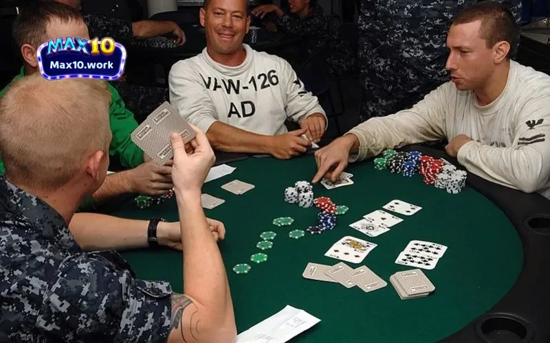 Sơ lược về Poker Max10